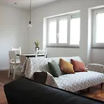 New Graça Spacious Apartment